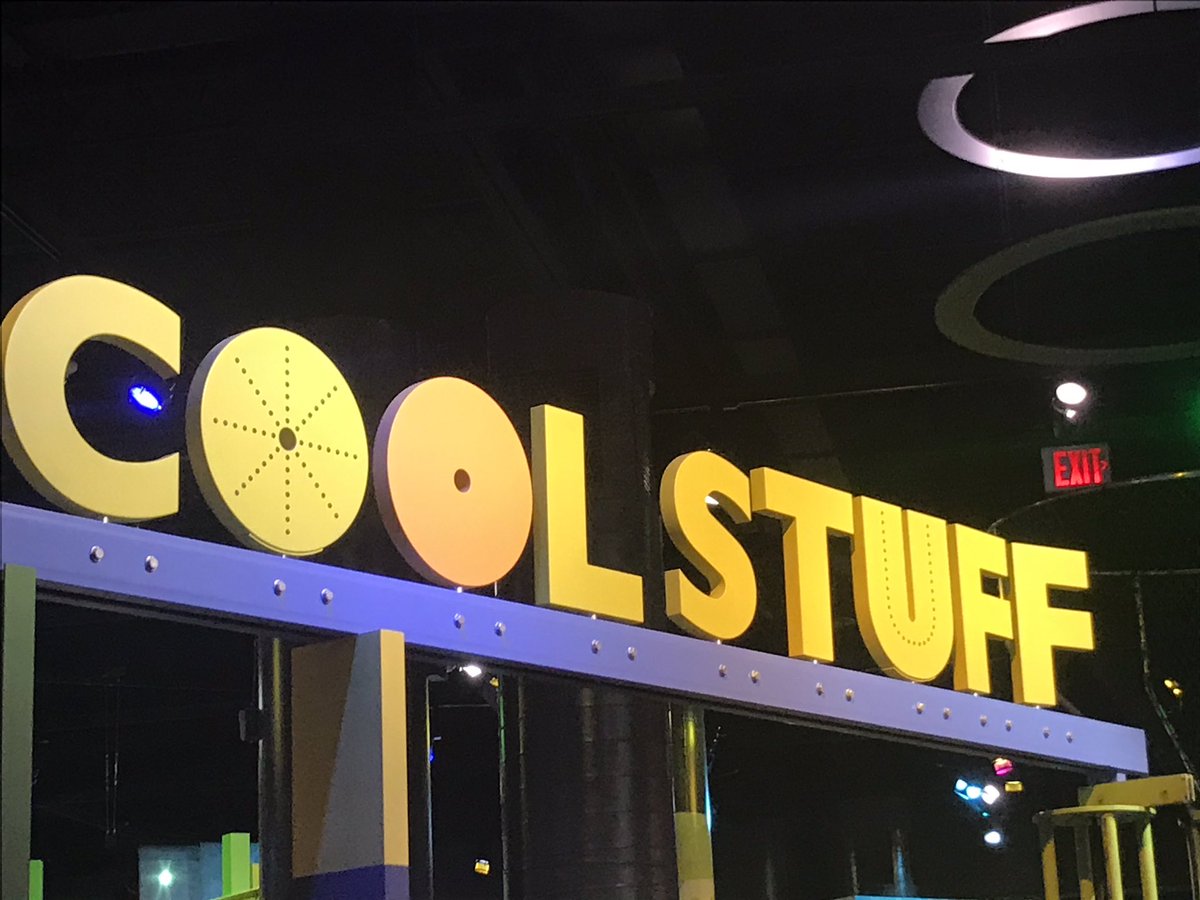 UrFavGreenleaf's tweet image. Great minds with cool ideas. Proud to be a part of the #HackathonCLT experience. Thank you @CESanchezNC for the partnership. #WeAreWhereYouAre #MidAtlanticTAKEOVER #RodgersThat #Fiber #FirstNet #WeAreOne