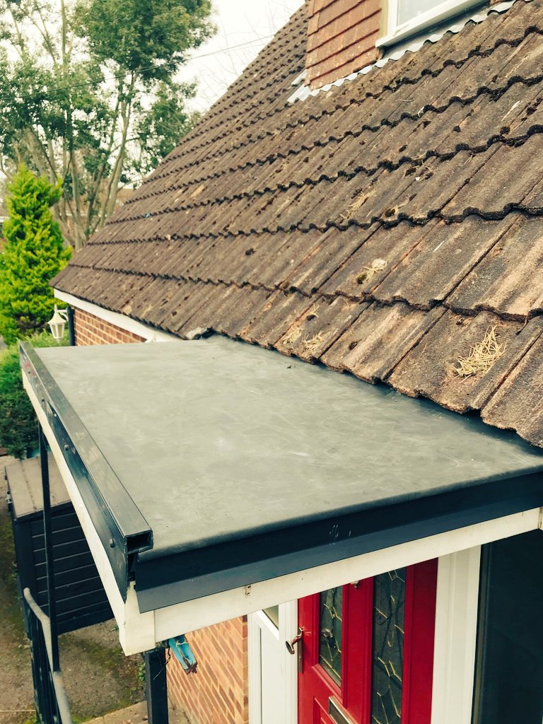 Want more protection on your roofs? Get your quote today on our flat rubber roofing system. A economical step forward in preventing leaking roofs.
For a quote today please call 07962 201355 or email us on info@upperlevel.online
upperlevel.online/services.html
Visit our website for more!