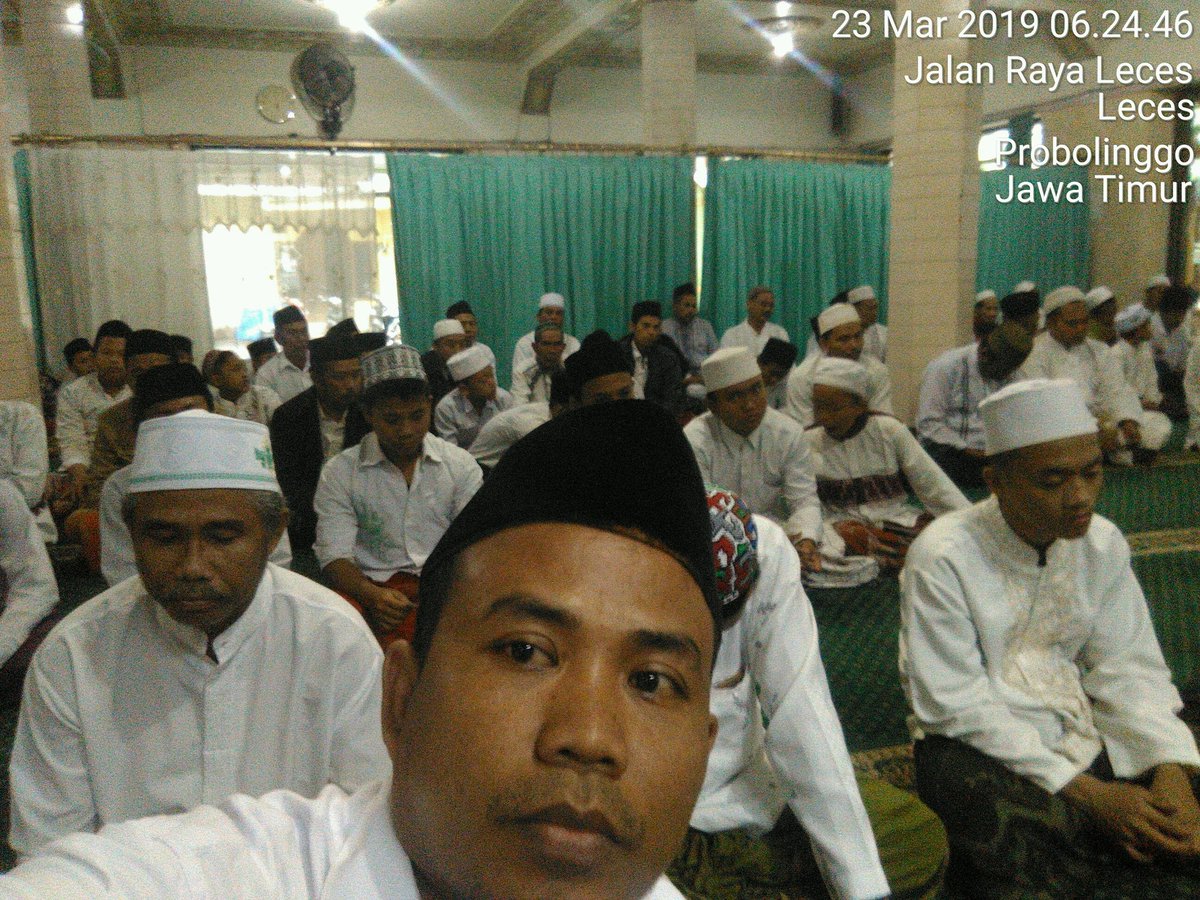 Istighisah, tahlil dan pembacaan shalawat ashghil...dalam rangka Harlah NU ke 96....MWC NU Leces Kabupaten Probolinggo Jawa Timur
#SantriBersatuUntukKyai 
<a href="/jokowi/">Joko Widodo</a> 
<a href="/PBNU_164/">PBNU</a> 
@nujatim_online 
<a href="/DewantoAndry/">Andry dewanto Ahmad</a>