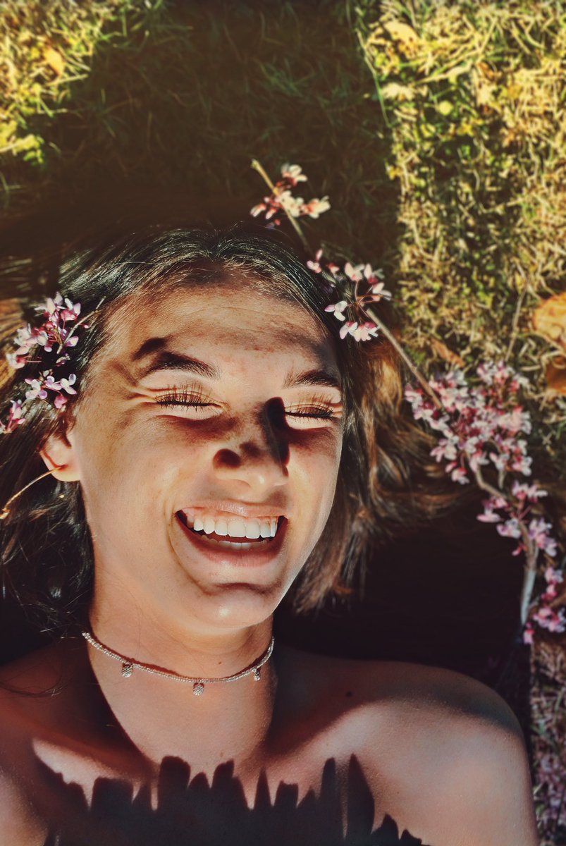 madiiiwhiteee's tweet photo. here’s to another year of laughing {18} https://t.co/sEVyqbiuVW