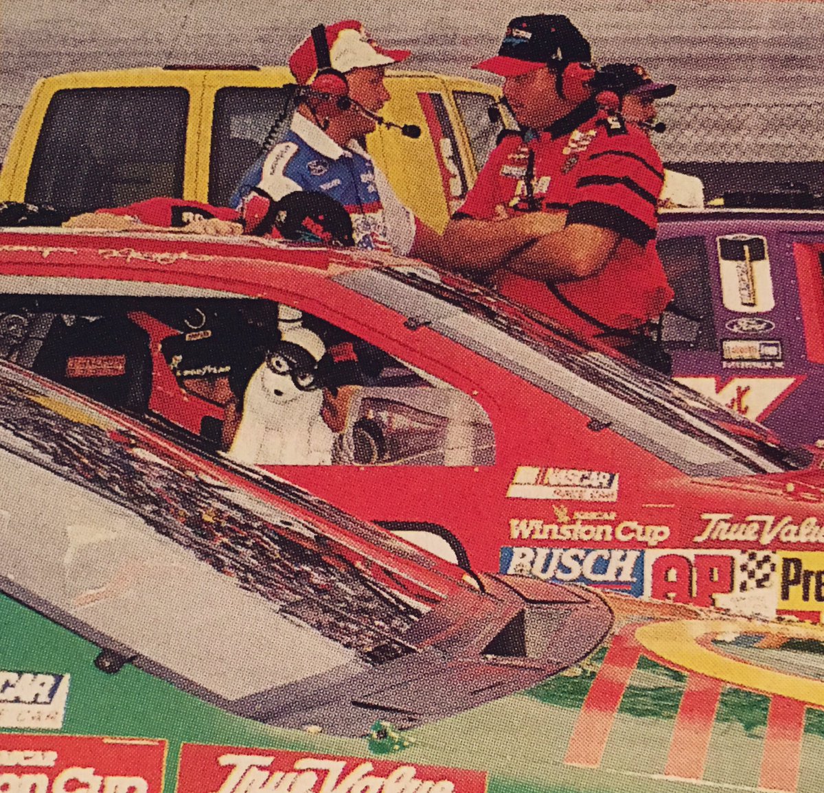 LilRedDave's tweet photo. Jeremy Mayfield and co-pilot, Nipper  👀🏁 #RCADog https://t.co/mdPHizhKwA