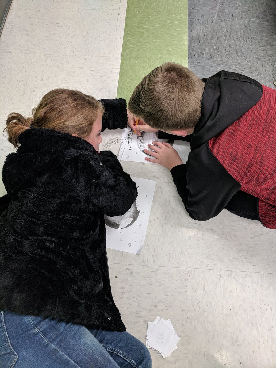 mrsgsuhoppy's tweet image. Racing around the world as we practice using protractors and measuring angles  #creatinglearningexperiences #mathisfun @SusanLoveless23 @BuzzingatBES @BESboro @SuszaneS