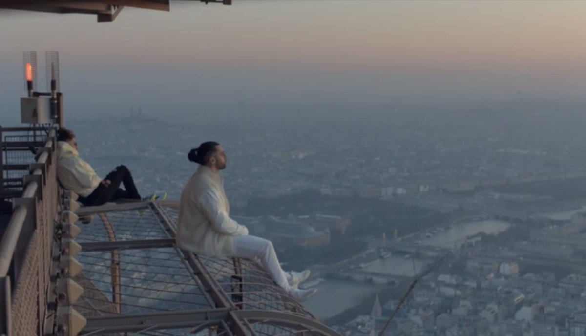 dcdct's tweet photo. 🚨🚨🚨 NOUVEAU CLIP DE PNL «  Au DD »
🎥 2 millions de vue en 4h 
🙌🏻 Nouvel album le 5 avril - 9 titres- 
L’album de l’année est annoncé 

https://t.co/WBeBcMlqmY https://t.co/KO3ADTRjh9