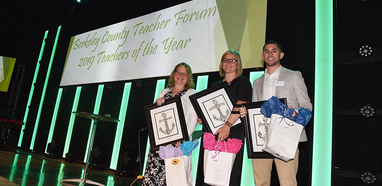 bcsdschools's tweet photo. Meet our three finalists for District Teacher of the Year! MORE PHOTOS + INFO: https://t.co/Jeg8j9ZO0E #chsnews https://t.co/A7RSJvnyGW