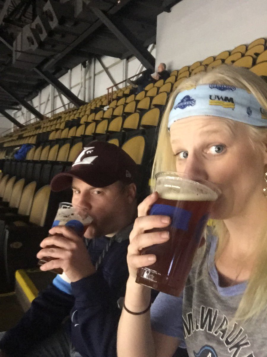 Schmim42's tweet image. Let’s go Ads! Make sure to get some of that Admirals Ale! #milhockey @mkeadmirals #flexplanowner #helloMadison