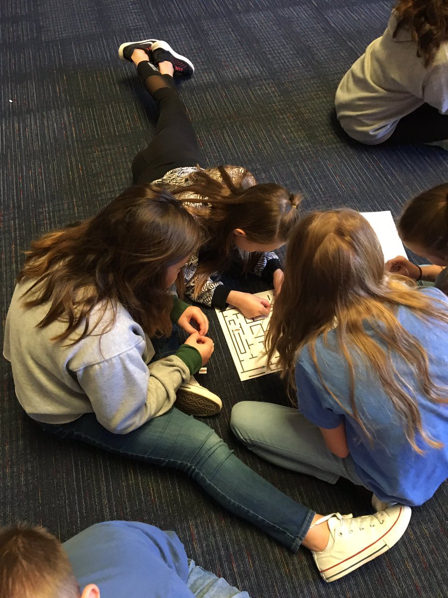 CherylBirch8's tweet photo. Science Fair After Party for Hyde students who participated in our science fair. Way to go scientists! #HydeElementary #ccisdlearns #ozobot https://t.co/qUxGpuUKRR