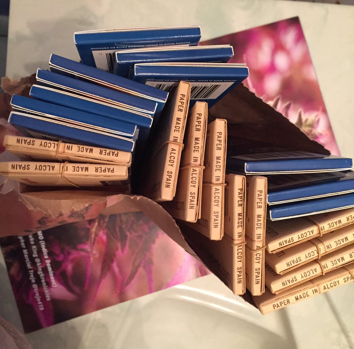 TrueM_Magazine's tweet image. Find us at #HashBash! We will be giving out a free 12 inch rolling paper with our April issue! #TrueM #TrueMLovesYou #HappyLegalization