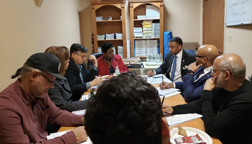 jamaaltbailey's tweet image. We convened an important criminal justice roundtable today on pre-trial and post-conviction matters. @BronxDAClark was present and confirmed her support for #onedayless. Also present were Lila Kirton of @WestchesterDA, @TMLuongo, and reps from @DFJNYS, #SNUG209 and @RAPPcampaign.