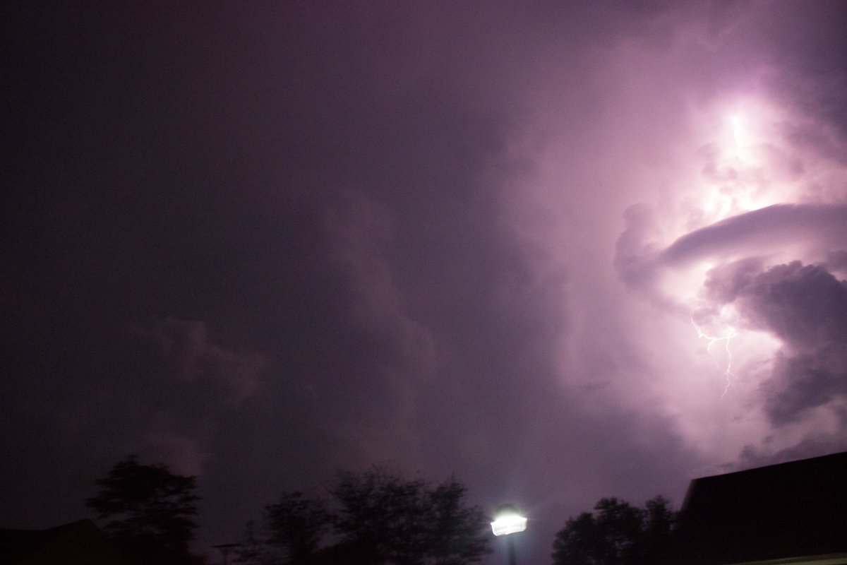 Yudan333's tweet photo. #photography can be pretty #shocking if you ask me. I mean it just #lightning up the room! XD #puns aside The forces of #nature and #elements of a #storm are truly something #beautiful to behold
#lightningstorm #lightningcloud #lightningstrike #thunder #thunderstorm 
Photos by me https://t.co/S9mPxOjLDQ