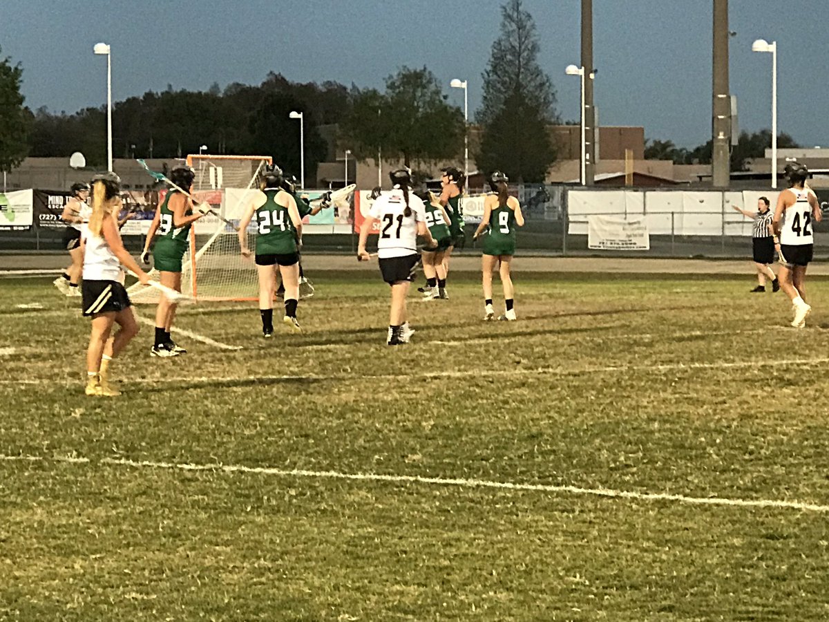 RES_Tricozzi's tweet photo. Girls fought hard for the win!  @MHSGLAX1 @JWMHS #BuiltForPersistence   #BuiltForWinning #BuiltForExcellence https://t.co/ESPizOv2rP