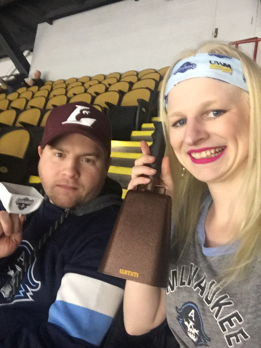 Schmim42's tweet image. Come Ads! Let’s get to the playoffs! @mkeadmirals #milhockey #flexplanowner #hellomadison #NoSuchThingAsTooMuchCowbell