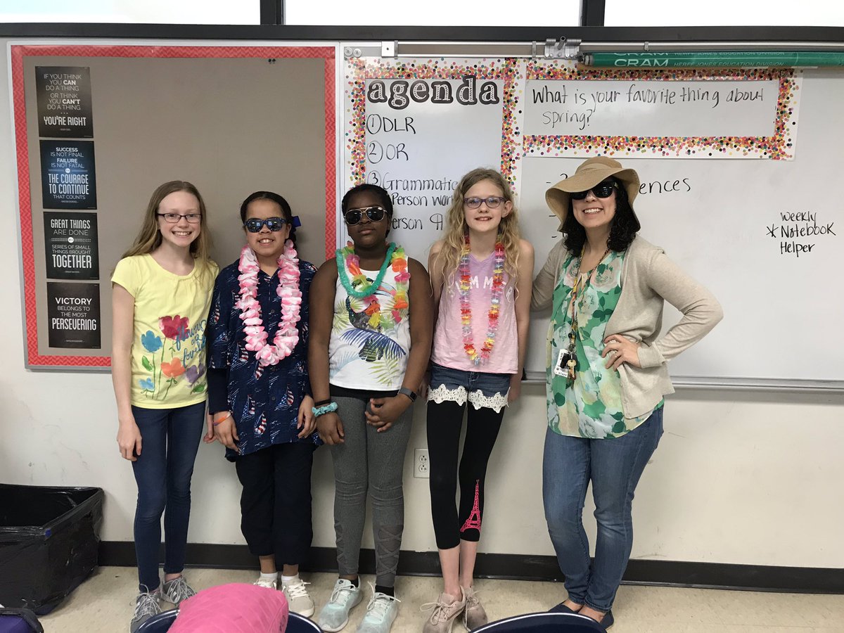 Mrs_Dalessio's tweet photo. A few more Florida Friday! #parkerspiritdays @parker_middle @inabeth_parker @MrsK_Kelly https://t.co/wcUQd6Im51