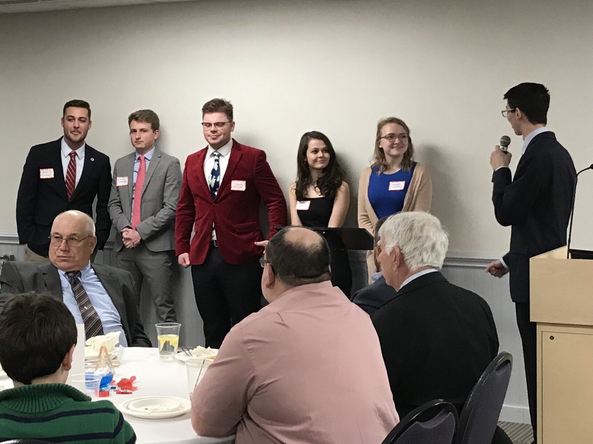 MarkObenshain's tweet photo. Awesome time with @JMUCRs tonight! These students are bravely and boldly standing strong for freedom every day. https://t.co/KixPDbwRc2