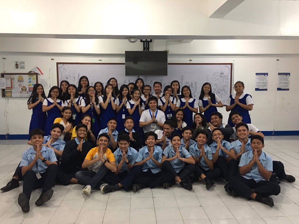 piety18_19's tweet photo. Iba't iba man kami ng katangian, di man kami magkakadugo, may iba't iba man kaming kagustuhan, pinipilit naming intindihin ang isa't isa❤️😉 https://t.co/2J2m6zZACm