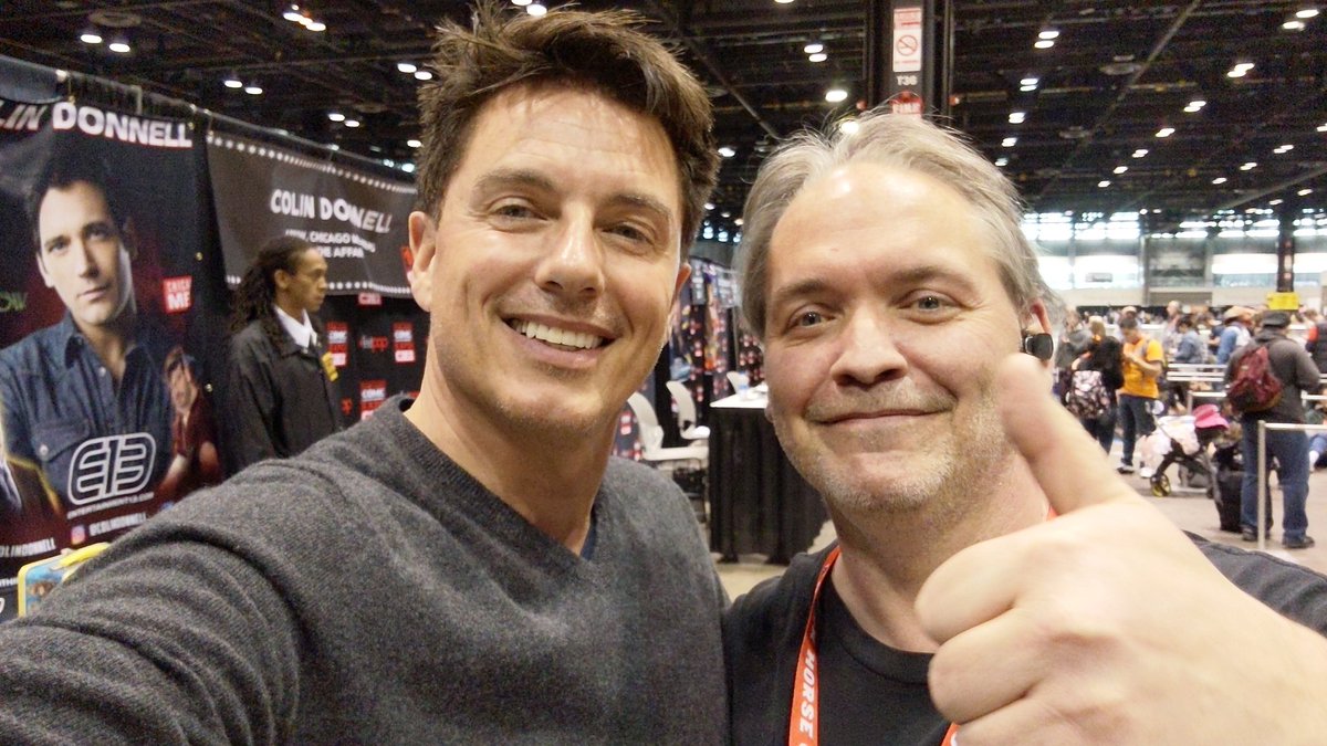 whitewolf359's tweet photo. @JohnBarrowman great meeting you today! My wife says she sees 2 hot guys. Heard the #DoctorWho pic was your fave because your husband designed it awesomeness!
Share the pic of what your dog was doing to the other.. and your silly teeth pic. #MalcomMerlyn #Arrow #C2E2 #C2E219 😎 https://t.co/m2vv4UDBpI