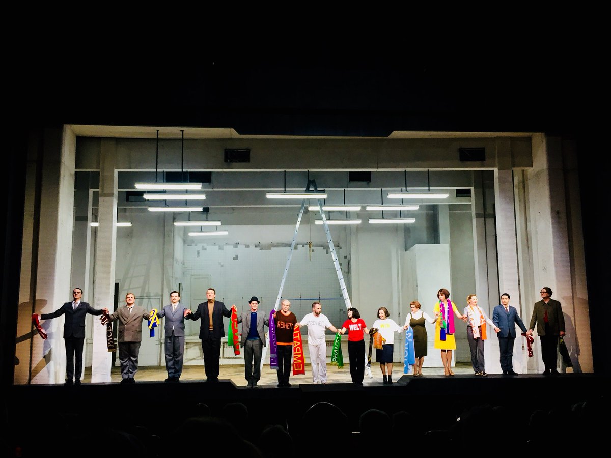 ManuelBrug's tweet photo. #Henze #DerPrinzvonHomburg is still a wonderful deep and important opera. As seen in strong production @oper_stuttgart. #StephanKimmig tells about #Prussian militarism, #German #Wirschaftswunder and 1968 with slogans of today. Great ensemble around #RobinAdams. #CorneliusMeister! https://t.co/gmhX3Z18uS