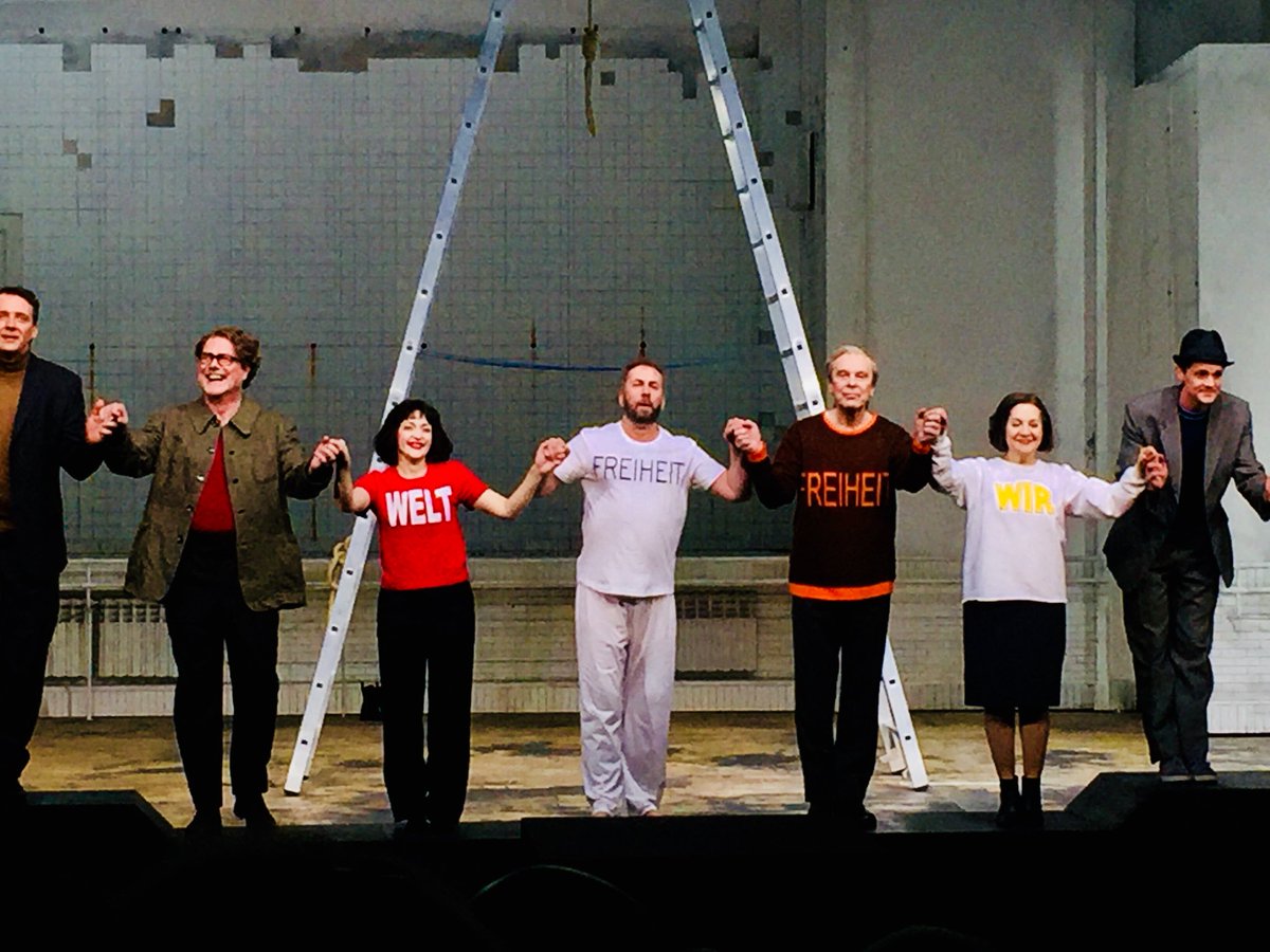 ManuelBrug's tweet photo. #Henze #DerPrinzvonHomburg is still a wonderful deep and important opera. As seen in strong production @oper_stuttgart. #StephanKimmig tells about #Prussian militarism, #German #Wirschaftswunder and 1968 with slogans of today. Great ensemble around #RobinAdams. #CorneliusMeister! https://t.co/gmhX3Z18uS