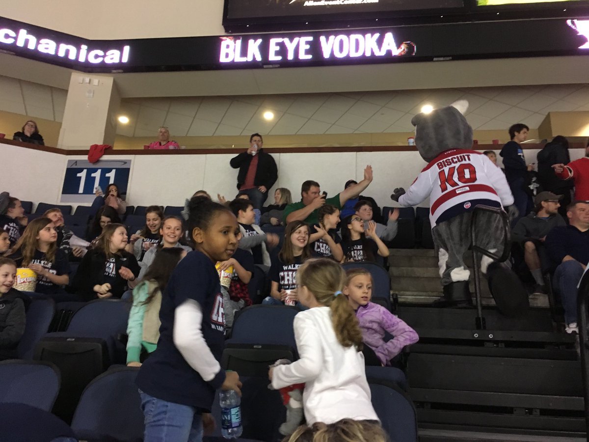 Biscuit came to visit the choir #walelm