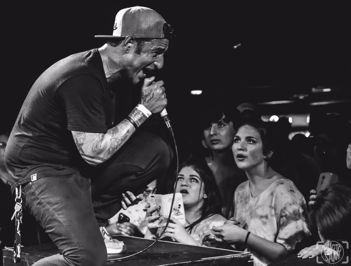DOSE_band's tweet photo. It’s Friday! Who’s hitting up a show this weekend?! 📸 @photo_sami https://t.co/rVXNByixEt