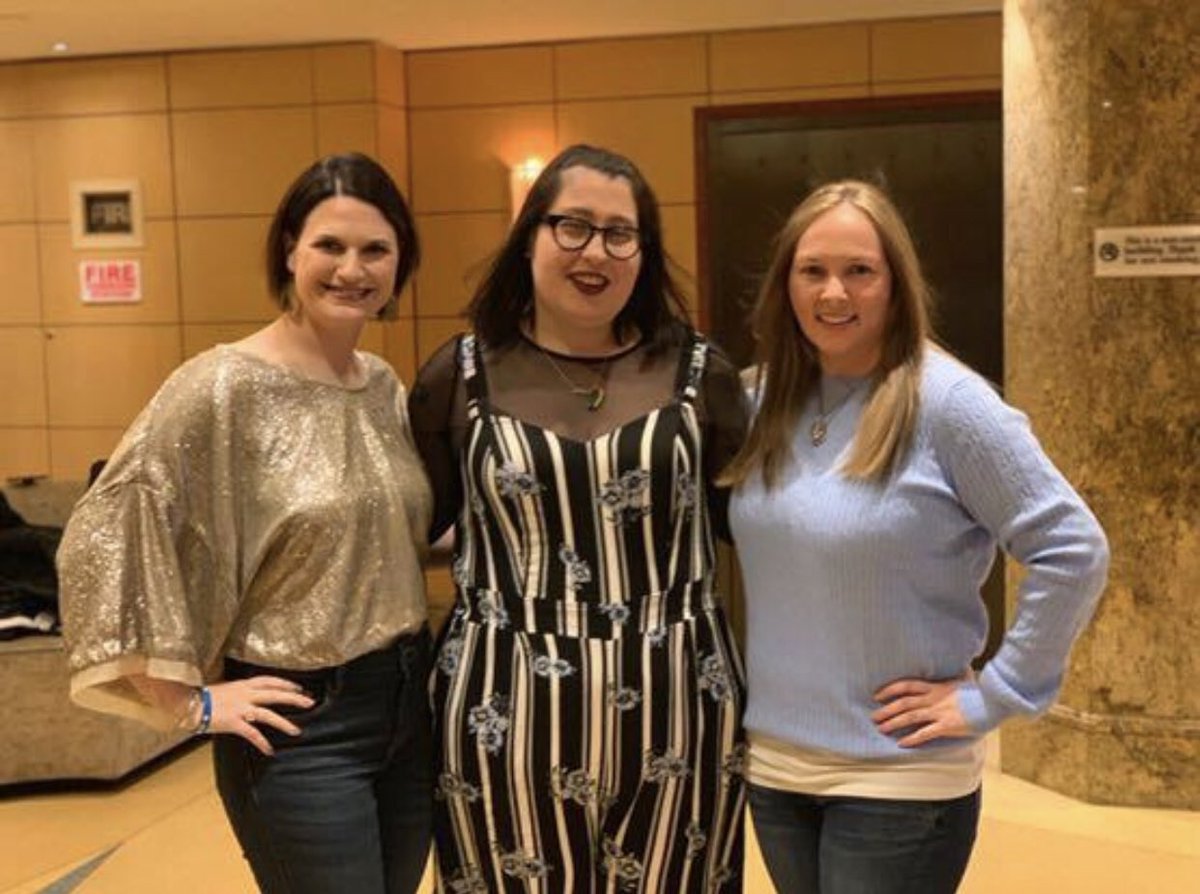 CassTThompson's tweet photo. #FBF to these loves! So thankful I can do life with these girls just beautiful inside and out. #NYCShenanigans #BHLove #AdventuresOfAFangirl #Waitress #JoeyJoe #MrBlueEyes #NKOTB #Huggies #SubwaysAndFreedom #HappyHeart #MissThis #MissThem #Memories  @aimeeshira @kristyhart24 https://t.co/1HVJBHPc8f