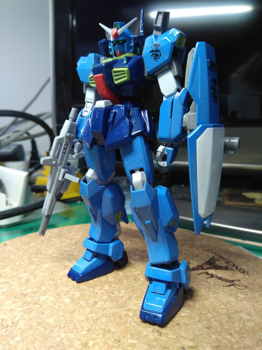 ねーびー Twitterissa ジョニーライデンの帰還18巻発売に合わせてヴァースキ大尉の機体を作りました 来週の池袋に持ち込んで汚し仕上げ行います カラーはガイアカラーを使用 濃い青は風群青 薄い青は白 風蒼 ジョニーライデンの帰還