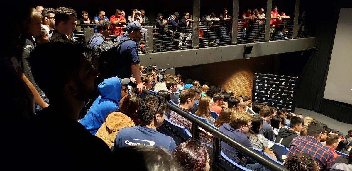 RasuShrestha's tweet image. Packed house at #hackathonCLT!

hackathonclt.org

#bigdata for better #publichealth

#Charlotte #CLT