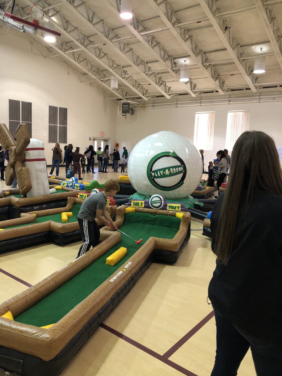 MrsSterlNHE's tweet photo. Mother and Son Night out!!! Incredible time for moms and sons to have time together at school! New Hope Elementary PTO did it again!!! 👍🏻👏🏻❤️Community relationships.
#amazingPTO
#onehope
#NHE_HCS https://t.co/wY89cMVhKh
