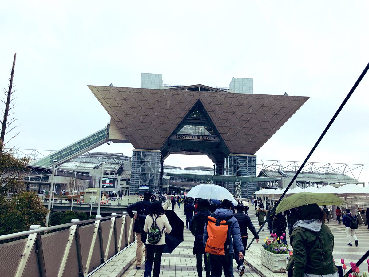 cubcat's tweet photo. 雨降ってて今日は散々だな🙂 https://t.co/aJF1BhLBU7
