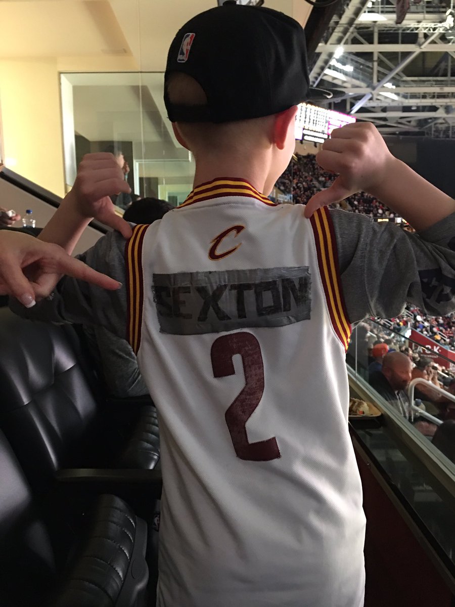 Hawks3Tracy's tweet photo. @TweetQTV the REAL #2 #allforone https://t.co/xczQZ7nr2t