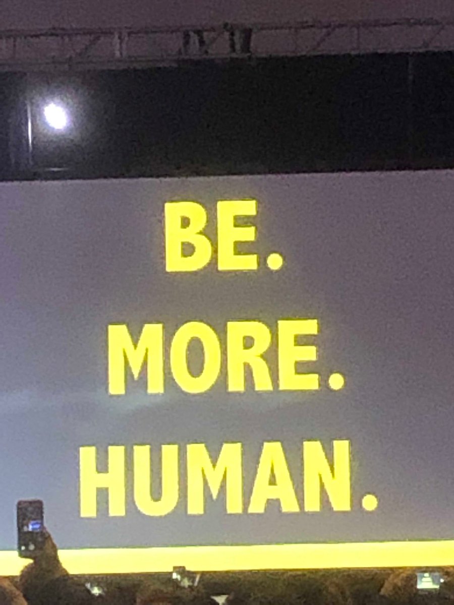 MARQUISPR's tweet photo. ⁦@markwschaefer⁩ You are brilliant! So enjoyed your talk today! #SMMW2019 https://t.co/xskPvboUh8