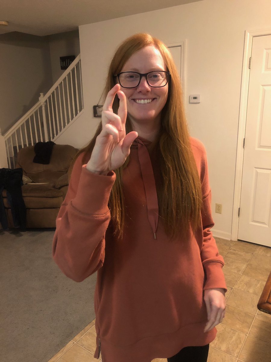 mereproc10's tweet image. SUPER CONGRATS to 1/2 of the duo bc she has a big girl job! So proud of my awesome twin for chasing her dreams at Riley! #theduo 👭