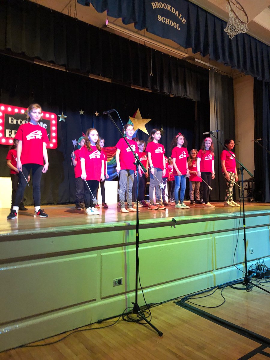 BrookPrincipal's tweet photo. Bravo to the cast and crew of Brookdale on Broadway! Our talented students did an amazing job! Shout out to my awesome staff for coming together for our surprise performance! #brookdalerocks #dreambig https://t.co/0S58KAQYRM
