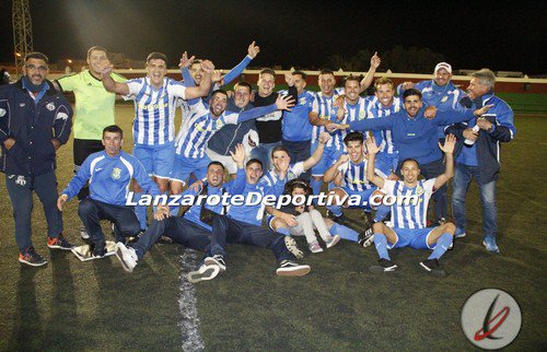 LanzaroteDeport's tweet photo. #PrimeraRegional | El CD Tahíche vence al Altavista y canta el alirón de campeón de la Regional -- https://t.co/bjSIIO9qyk https://t.co/uLS5siSlao