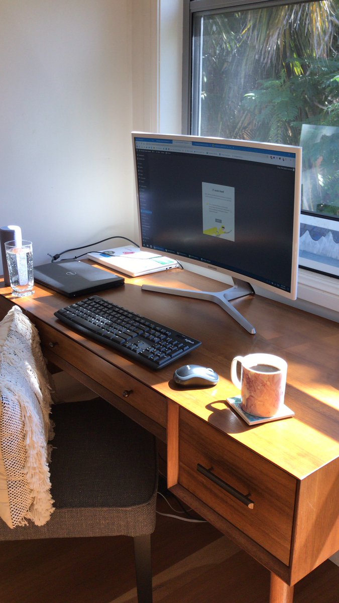 laurelgrey's tweet photo. In my #cloudlady happy place! #serveroptimisation #fun ☁️☁️☁️ https://t.co/2Ta9GGcOeT