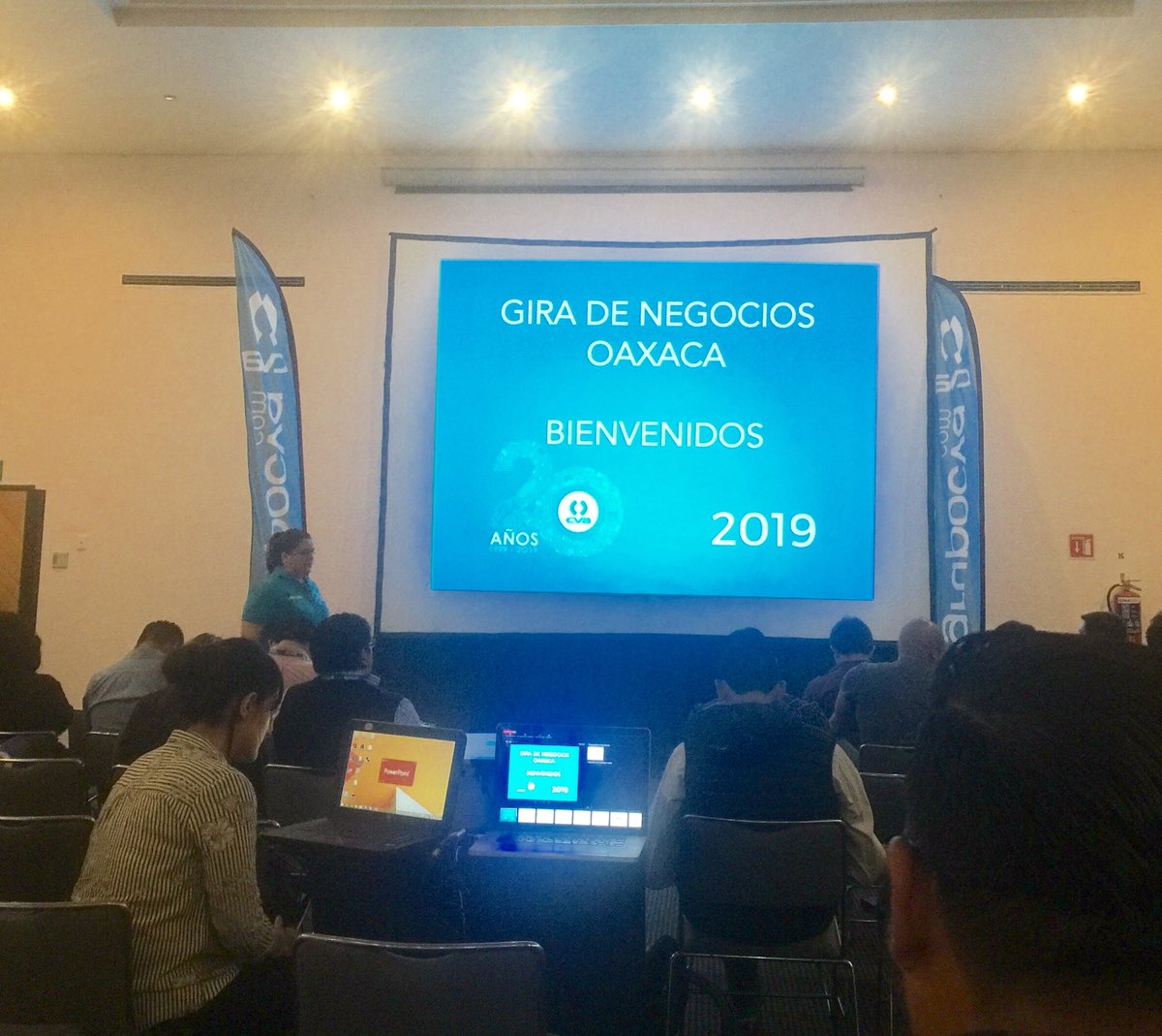 limpiotucompu's tweet photo. Ya estamos en la "Gira de Negocios de CVA" para tomar talleres de capacitación técnica y comercial. #LimpioTuCompu #grupocva @GrupoCVA1 https://t.co/ywqikNIhSD