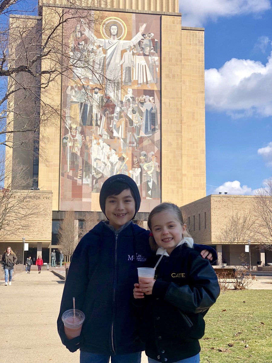 p_weathersbee's tweet photo. Back to the Barricade...in South Bend, IN. #LesMizUS #MorrisCenter #NotreDame #TouchdownJesus #StudebakerMuseum #Mizkids #SouthBend @LesMizUS https://t.co/FXyk5U6bLd