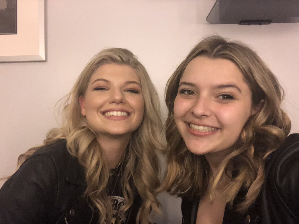 radiodisney's tweet photo. #MightNotLikeMe singer @brynnelliott is backstage with @realsammyjaye before opening for @whydontwemusic tonight in LA! https://t.co/qDlVYoQ3ca