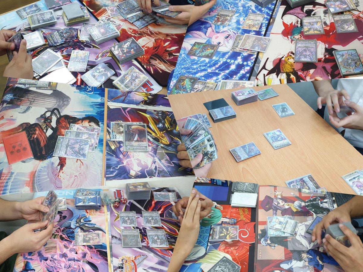 KevxifyTCG's tweet image. Friday Night Premium Casual #throwbackyesterday

What a great time to be alive to be able witness this scene. Such a healthy Premium format we're in. #cfvanguard #premiumformat #ACQ2019 #training
