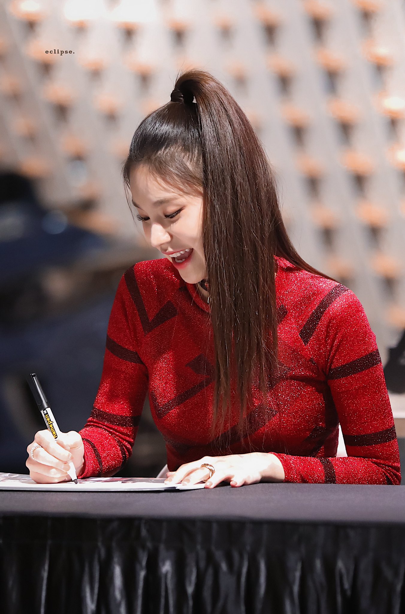 D2ToS4XXQAASbXd.jpg:orig