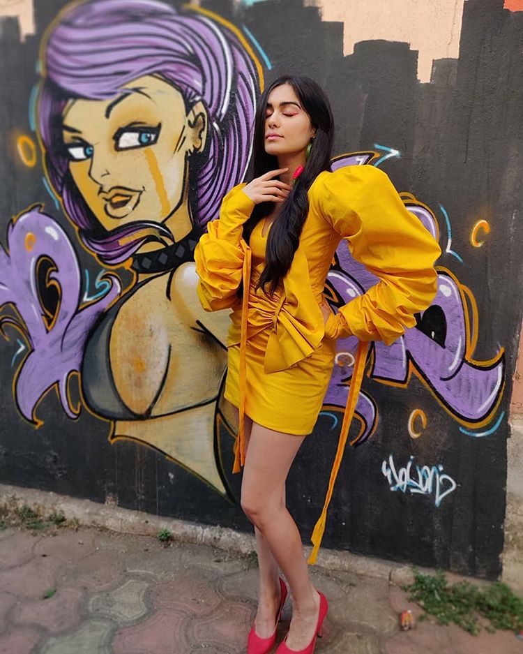 bas9052's tweet photo. Stylish dress👗📷💋adah🤗
#adahsharma #actress #model #sexy #hot #outfit #beauty #bollywood #stylish #fashion https://t.co/t10vjsYWmC
