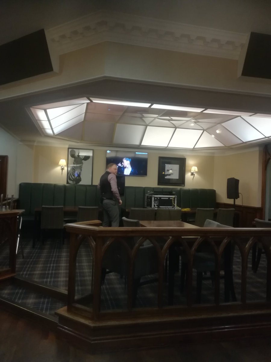 dj_fozzie's tweet image. It's 1:35am &amp;amp; he's setting up for karaoke till 5 !
#AnyRequests
#IllBeRidingShotgunUnderneathTheHotSunFeelingLikeASomeone