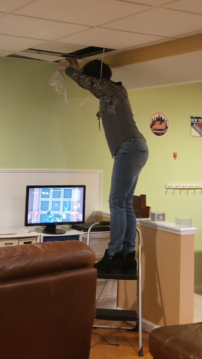 DianeMcSorley's tweet image. Friday night fun... thought I was passed the pulling cable stage of my IT career, lol! What we do for our kids!
*
#PullingCable #OuchMyShoulders #Kids #IT #Technology #Consultant #Fortnite #PS4 #DoItForTheKids #WorkAnywhere #Entrepreneur