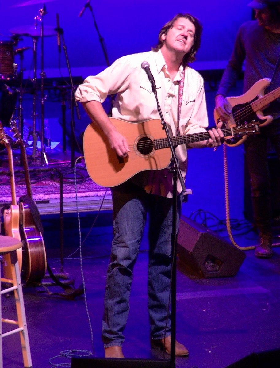 BrauntexTheatre's tweet photo. Bruce Robison! #BrauntexTheatreBruceRobison #BruceRobison #BehindTheMarquee #nbnightout #discoverthewunder @brucerobison https://t.co/300ZGjiWeq