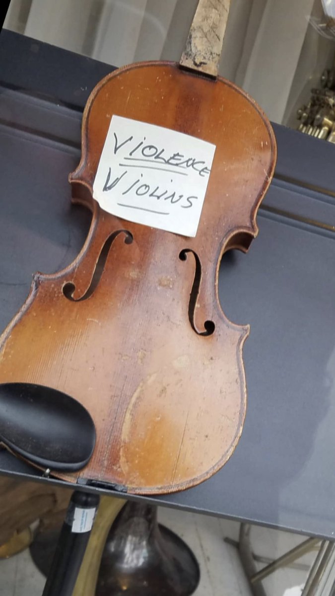 spooky_violet's tweet image. What customers hear when I tell them my name is Violet #stripperproblems