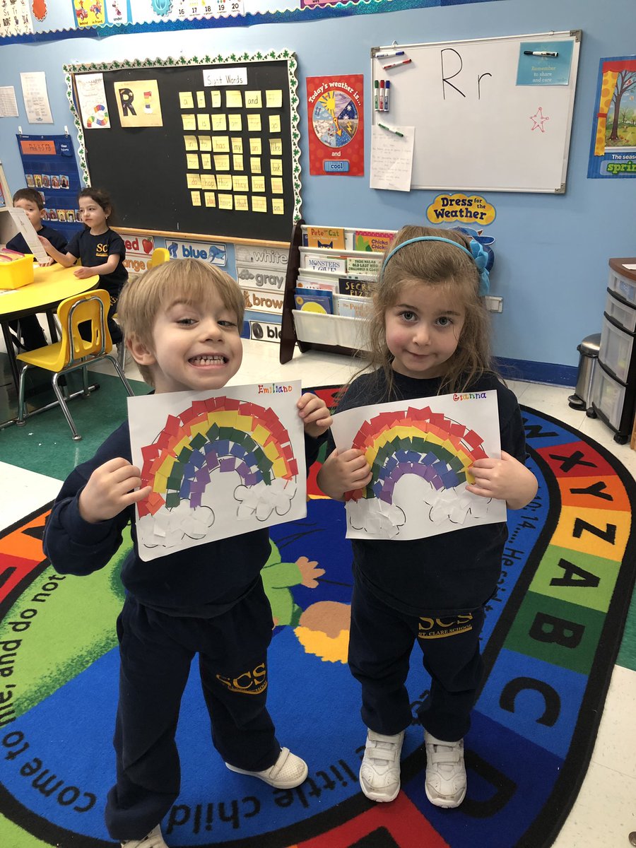 SCS_Prek's tweet photo. Water + Sun = Rainbows 🌈 Prek 4 had so much fun learning about the colors in a rainbow, as well as how and when it shines! #scienceisfun https://t.co/VVFekfNdhY