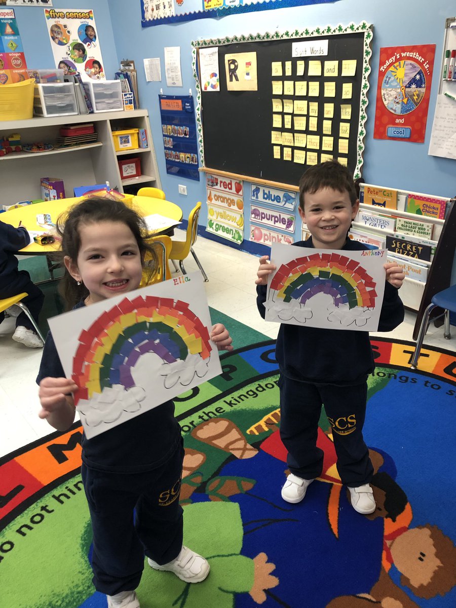 SCS_Prek's tweet photo. Water + Sun = Rainbows 🌈 Prek 4 had so much fun learning about the colors in a rainbow, as well as how and when it shines! #scienceisfun https://t.co/VVFekfNdhY