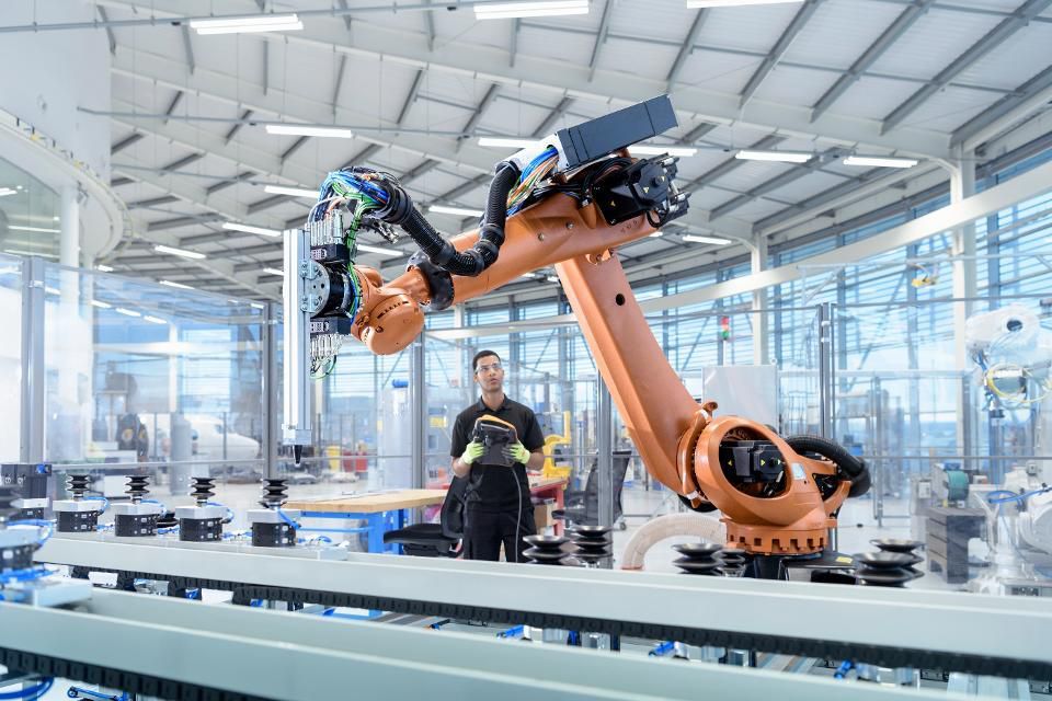 AditiCNSLTNG's tweet image. Advanced robotics versus practical #robotics. Know more: bit.ly/2TaV3Ec #Robottechnology #Techtrends #Technology #Futuretech