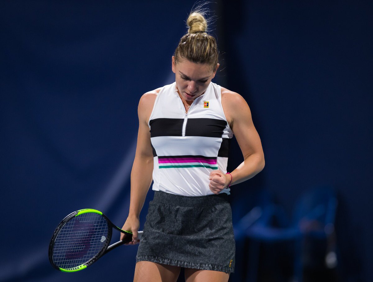 Simona_Halep's tweet photo. It was worth the wait! Happy to get my first win at the new @MiamiOpen 🤜 https://t.co/meKBwYSAVF