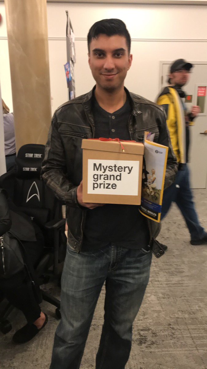 AtlMahdieh's tweet photo. WE HAVE A WINNER!! @LOGiiX @londondrugs @capcitycomic https://t.co/vTmU4peOUc