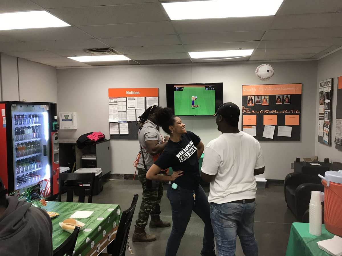 First day of #successsharing2019! Fun, food, and baseball. We are swinging for the fences in 2019! #MoreToCome <a href="/jxh076/">james hickingbottom</a> <a href="/MistyUsher8/">Misty Usher</a> @ChrisBergHD